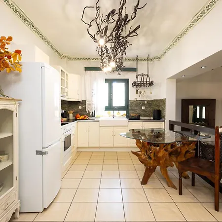 別荘 The Hobbit Hole *