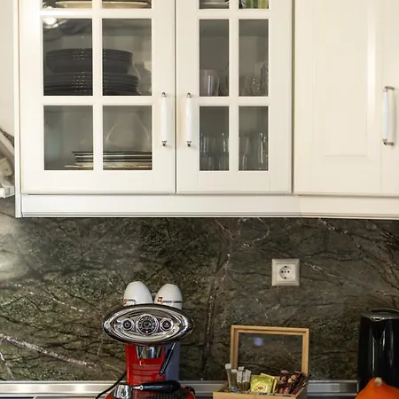 別荘 The Hobbit Hole