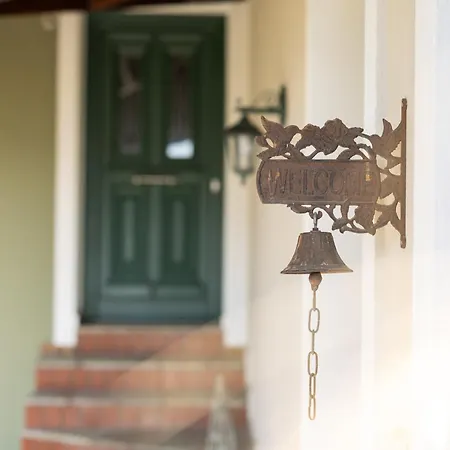 The Hobbit Hole 펜션 *