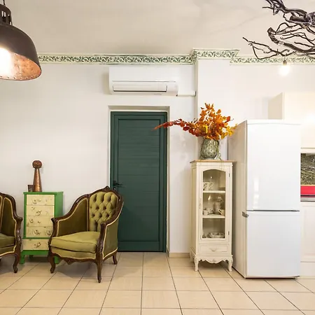 The Hobbit Hole Tríkala