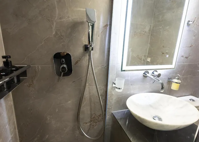 The Hobbit Hole * Tríkala